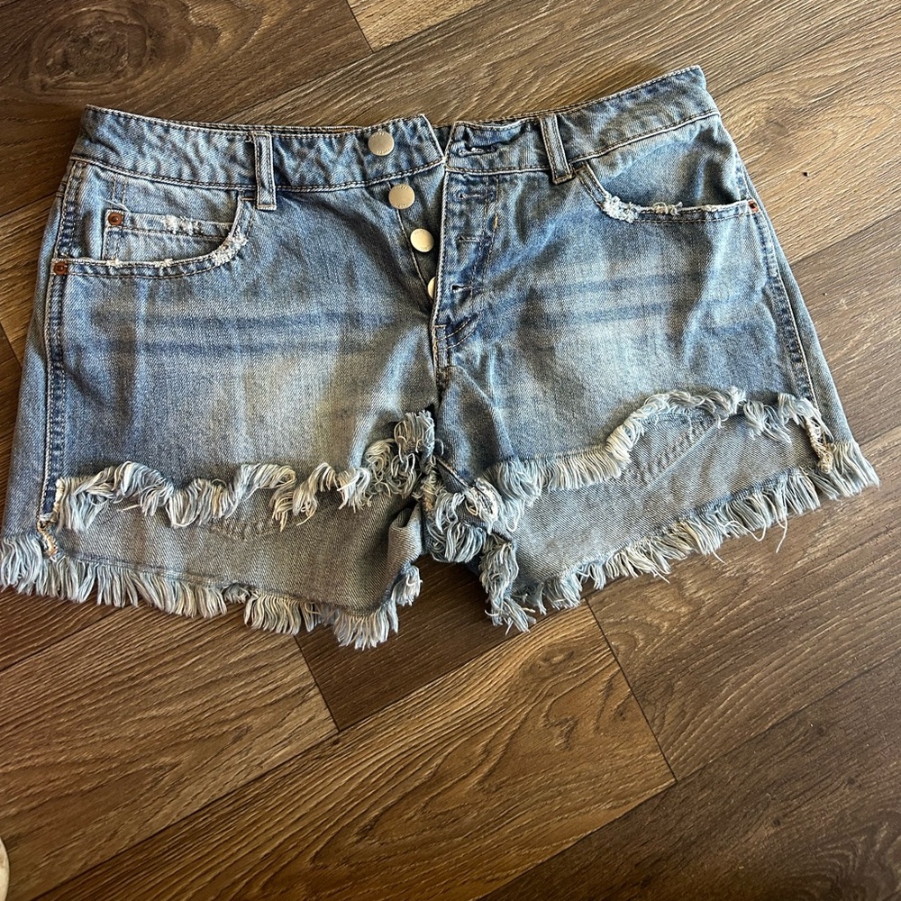 Rue21 Light Blue Frayed Hem Denim Shorts